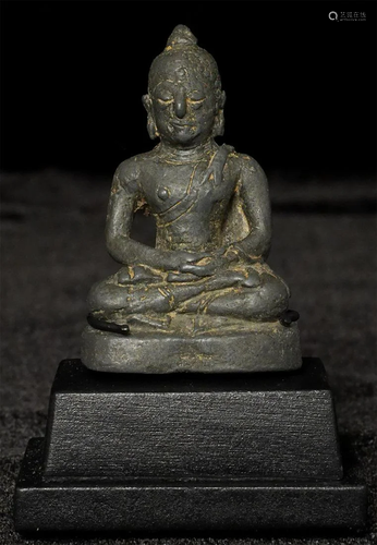 Early small Thai lead/bronze, in the range of 14/15thC.