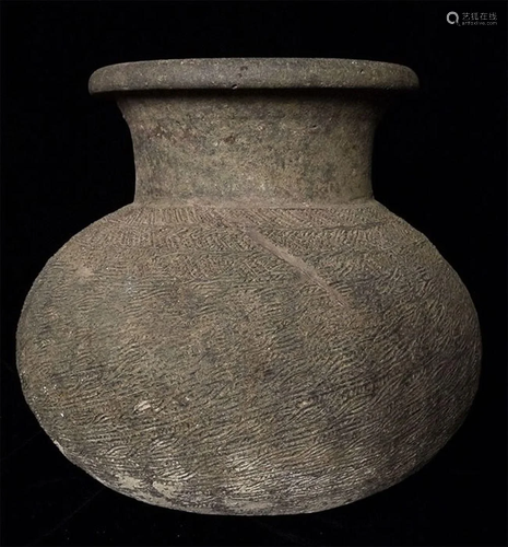 Massive early period (2,000-3,000 B.C.) Ban Chang pot.