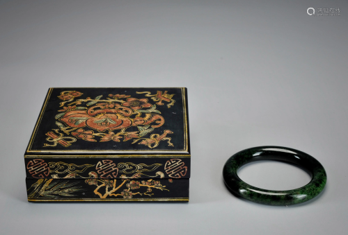 A Carved Jadeite Bangle with Box Qing Dynasty