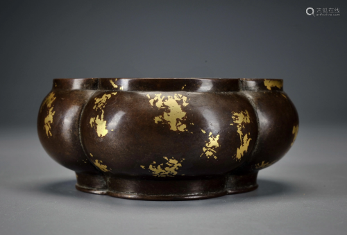 A Gold Splashed Bronze Censer Qing Dynasty