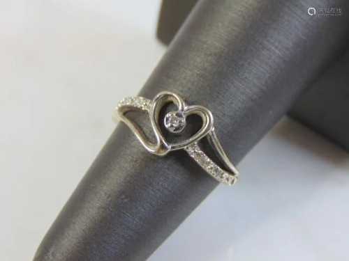 Womens Vintage Estate 10K White Gold Diamond Heart Ring