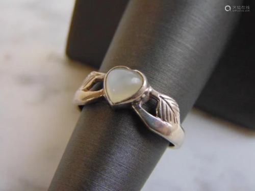 Womens Vintage Sterling Silver Modernist Heart Ring