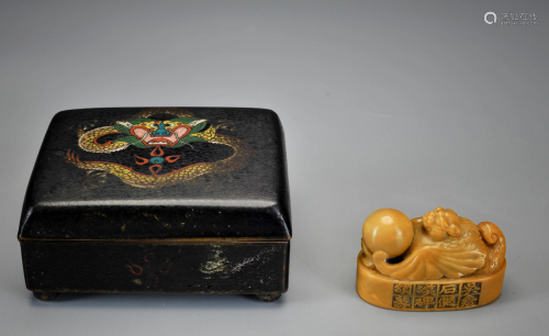 A Carved Tianhuang Beast Seal with Box Qing Dynasty