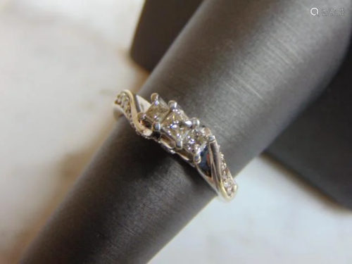 Vintage Estate Women's 10K White Gold Diamond Ring