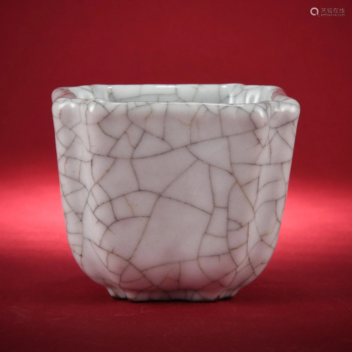 A Ge-ware Crackle Squared Cup Qing Dynasty