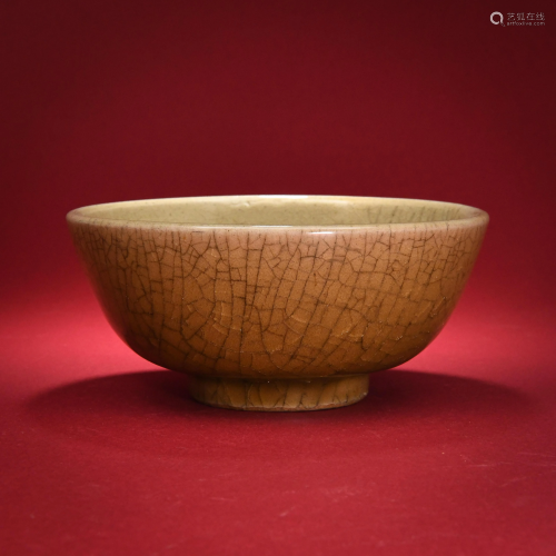 A Ge-ware Crackle Bowl Ming Dynasty