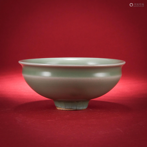 A Longquan Celadon Glazed Bowl Song Dynasty