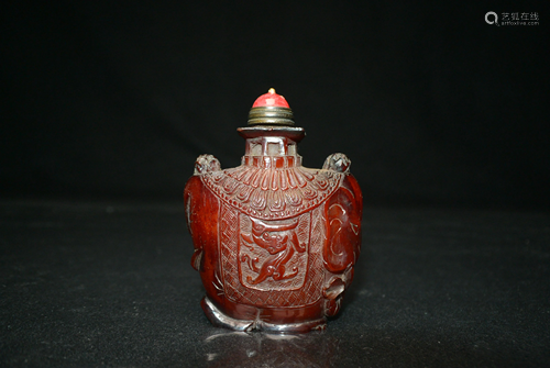 Red beeswax dragon Snuff bottle