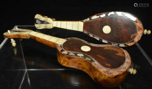 Pair of pocket antique Huqin ornaments