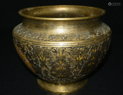 India round copper alms jar. H:13.8 cm. W:19cm.