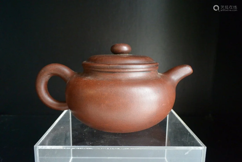 A Finely Teapot Gu Jingzhou Identification