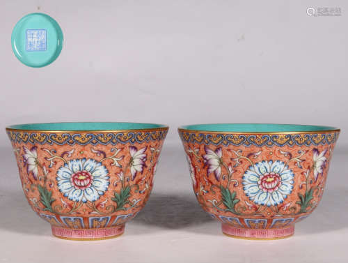 Chinese Pair Of Qing Dynasty Qianlong Famille Rose Porcelain...