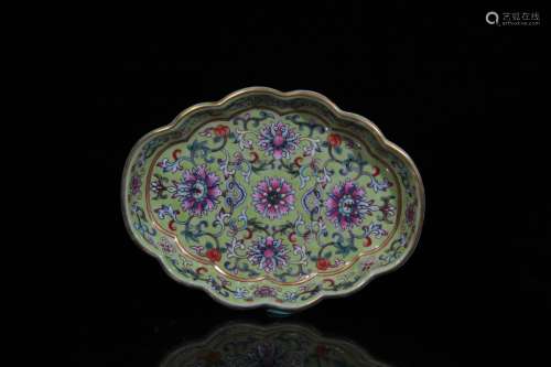 Chinese Qing Dynasty Daoguang Famille Rose Porcelain Plate