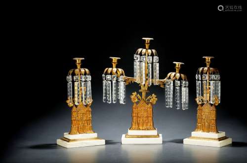 十九世纪制 哥特风格水晶烛台三件套