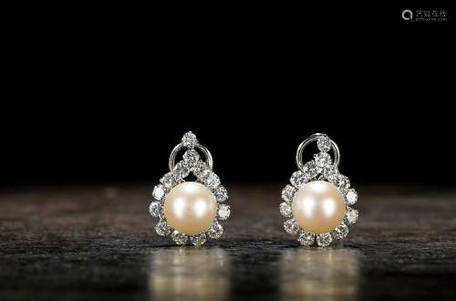 「滴露研珠」珍珠及钻石耳环