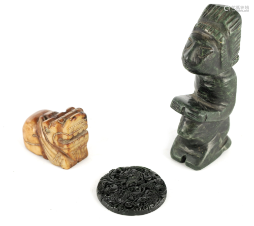 A CHINESE RUSETT JADE CARVING OF A FOO DOG 5cm wid