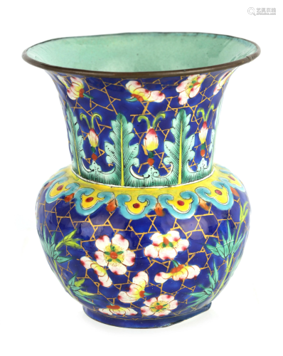 AN EARLY 19TH CENTURY CHINESE ENAMEL VASE of bulbo