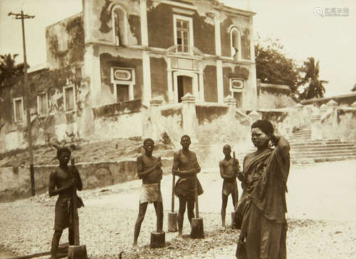 Sammlung von ca. 185 OPhotographien einer Reise nach Afrika.