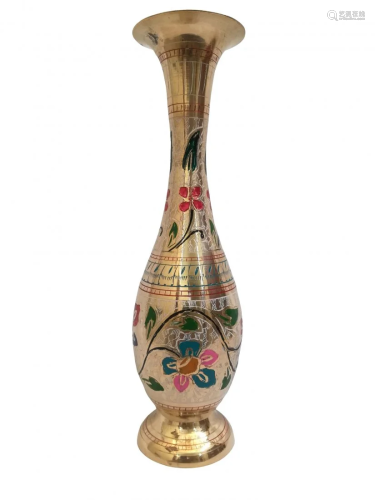 Elegant and classy pure brass vase with pretty design