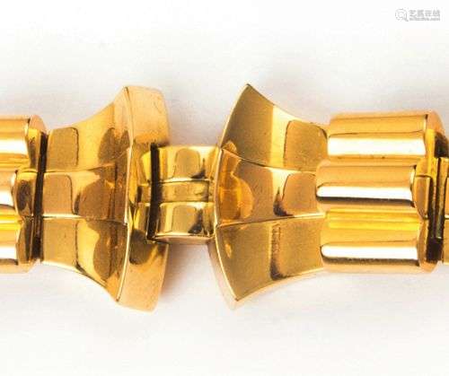 Bracelet « Tank » en or jaune à décor de palmettes et de god...