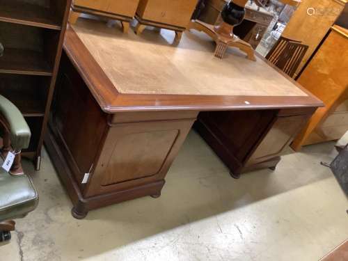 A reproduction Victorian style mahogany partner's desk, widt...