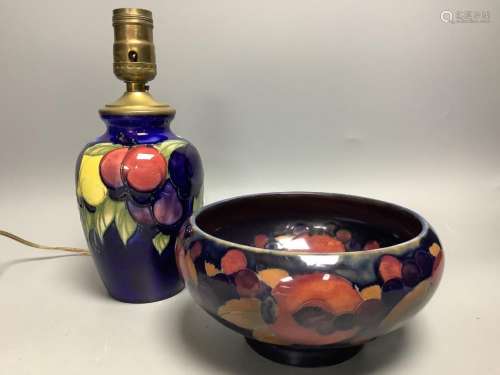 A small Moorcroft wisteria pattern table lamp base, height 1...