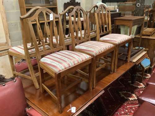 A set of six Edwardian Hepplewhite style inlaid dining chair...