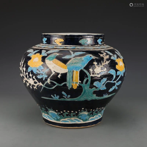 Ming dynasty black enamel pot with flower and bird