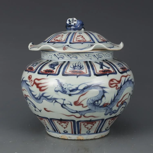 Ming dynasty Xuan De blue glaze covered pot with dragon