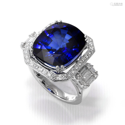 18k White Gold - 17.76tcw - Sapphire & Diamond Ring