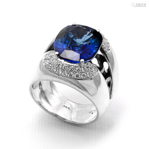 18k White Gold - 9.69tcw - Sapphire & Diamond Ring