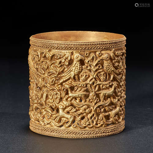 GOLDEN FLOWER AND BIRD ARMBAND, PERSIAN CULTURE