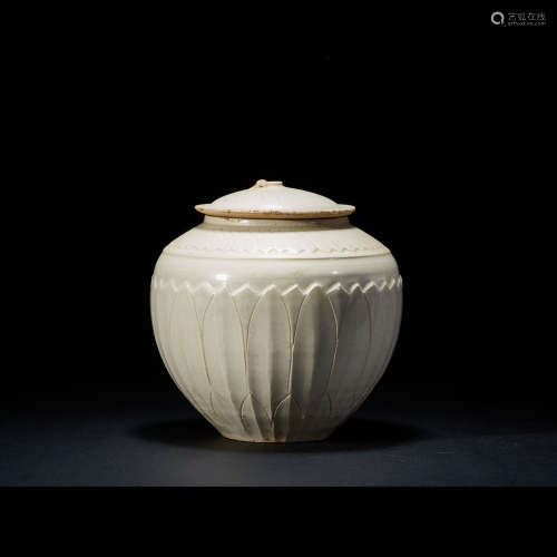 DING WARE LID POT, SONG DYNASTY, CHINA