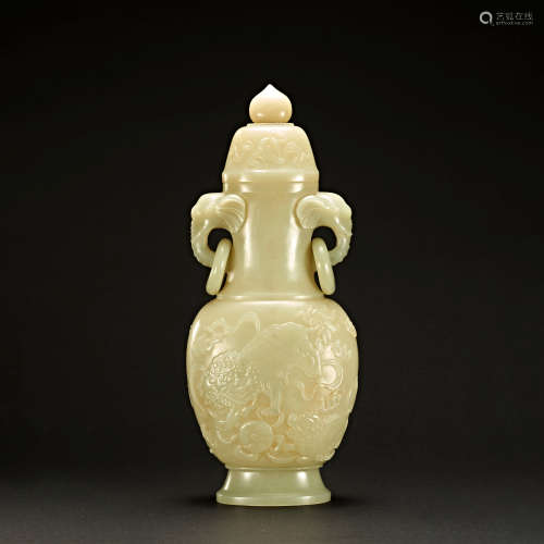 QING DYNASTY HETIAN JADE ELEPHANT EAR BOTTLE