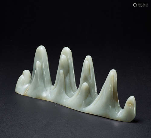 QING DYNASTY HETIAN JADE PEN HOLDER