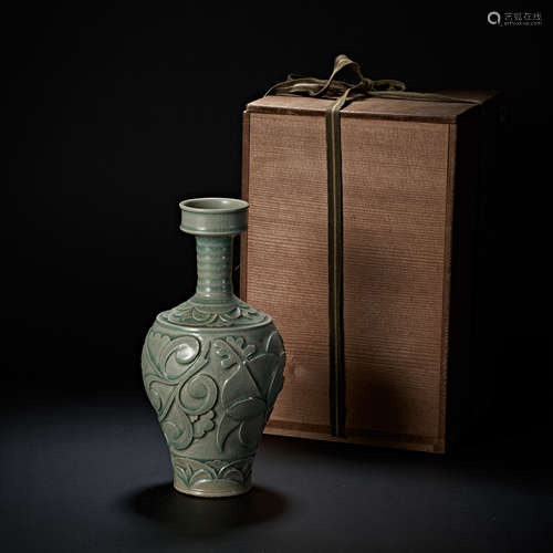 SONG DYNASTY YAOZHOU WARE BOTTLE