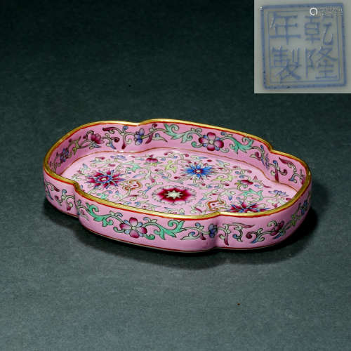 FAMILLE ROSE PLATE OF BEGONIA, QING DYNASTY, CHINA