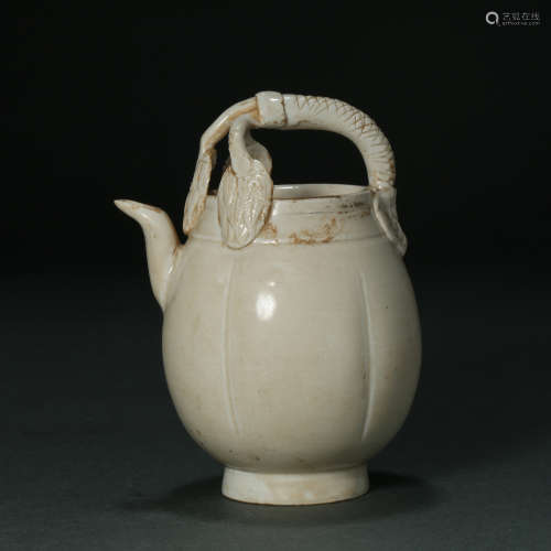 LIAO DYNASTY DING WARE THREE-LEAF POT