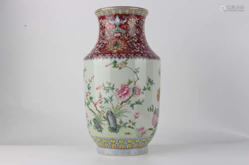 Famille-rose porcelain vase with flowers decoration