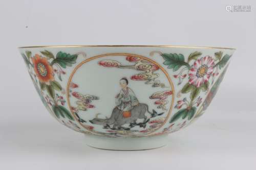 Famille-rose porcelain bowl with decoration of figues