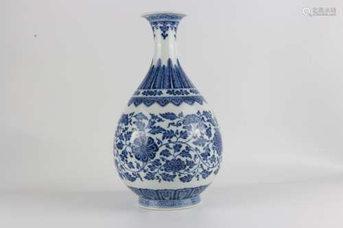Blue-and-white pring in a jade jar