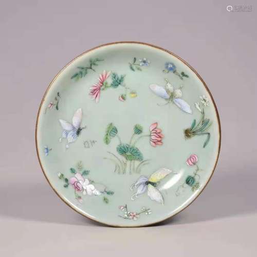 The flower bird dish with bean green glaze in Qianlong of Qi...