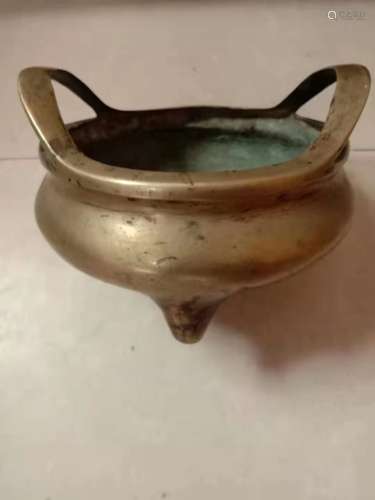Double ear furnace made in Xuande of Ming Dynasty