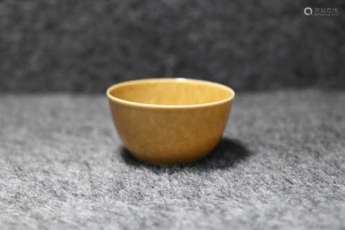 chinese yellow glazed porcelain cup