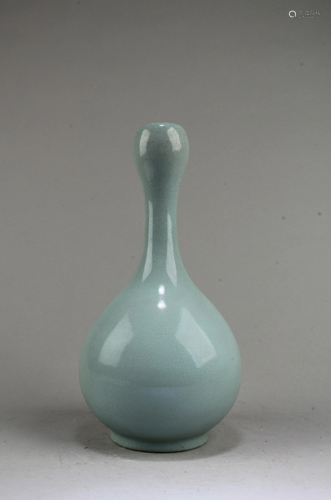 Chinese Ruyao Vase