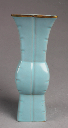 Chinese Ruyao Vase