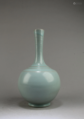 Chinese Ruyao Vase