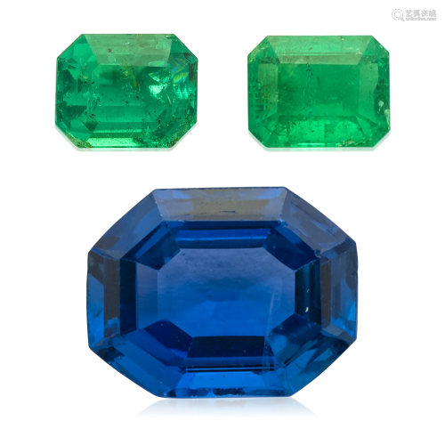 UNMOUNTED SAPPHIRE AND TWO UNMOUNTED EMERALDS