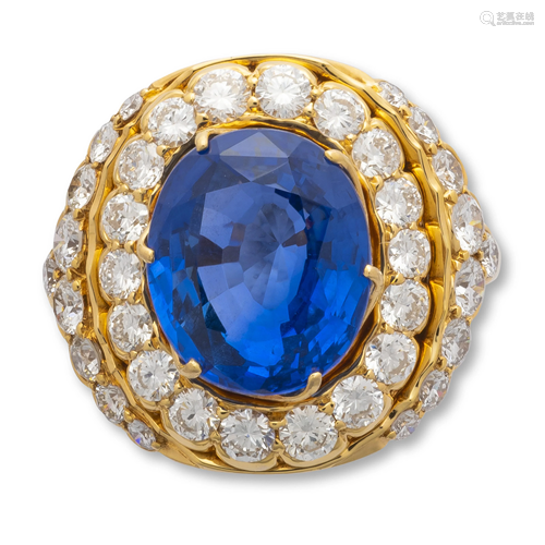 SAPPHIRE AND DIAMOND RING