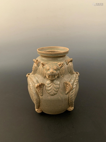 Chinese Yue Yao Porcelain Jar